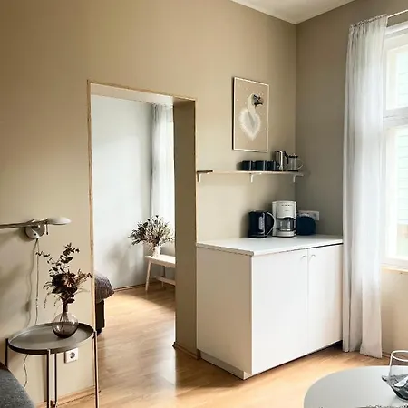 The Yellow House 아파트 *